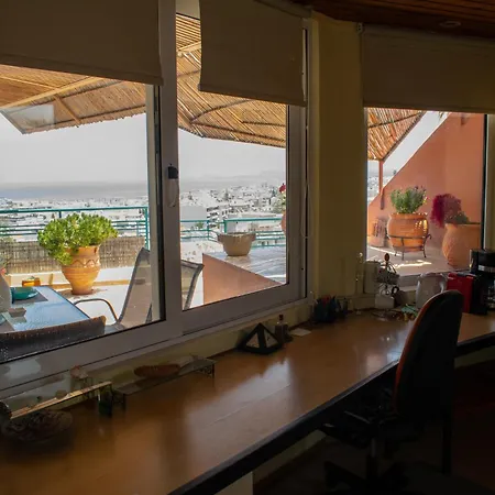 Rooftop With Sea View In Apartment *